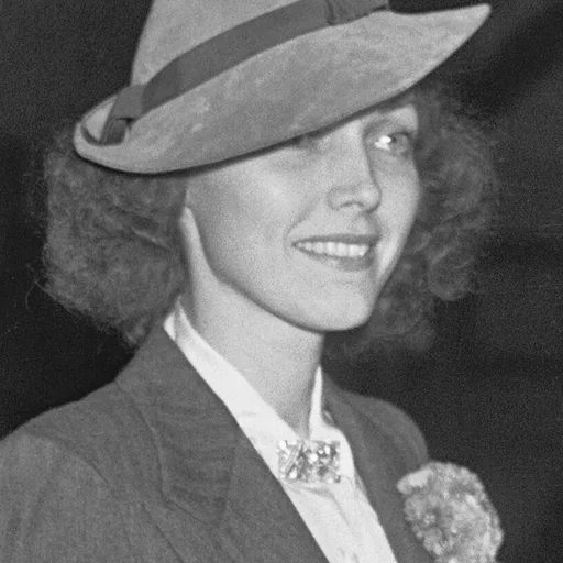 Photo de profil de Adrienne Ames